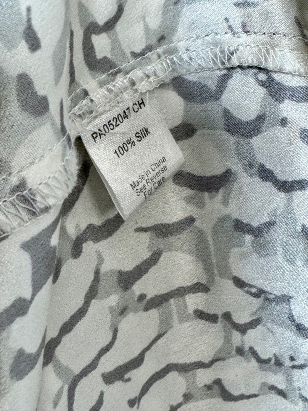 Parker New York 100% Silk Animal Print Maxi Dress in Grey White Sz XS - Picture 8 of 8
